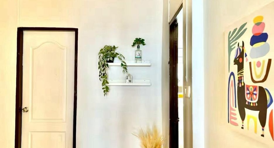 Casa en alquiler de 3 habitaciones en Watthana, Bangkok
