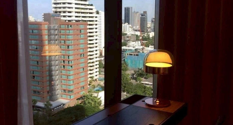 Condo en alquiler de 2 habitaciones en Khlong Toei, Bangkok