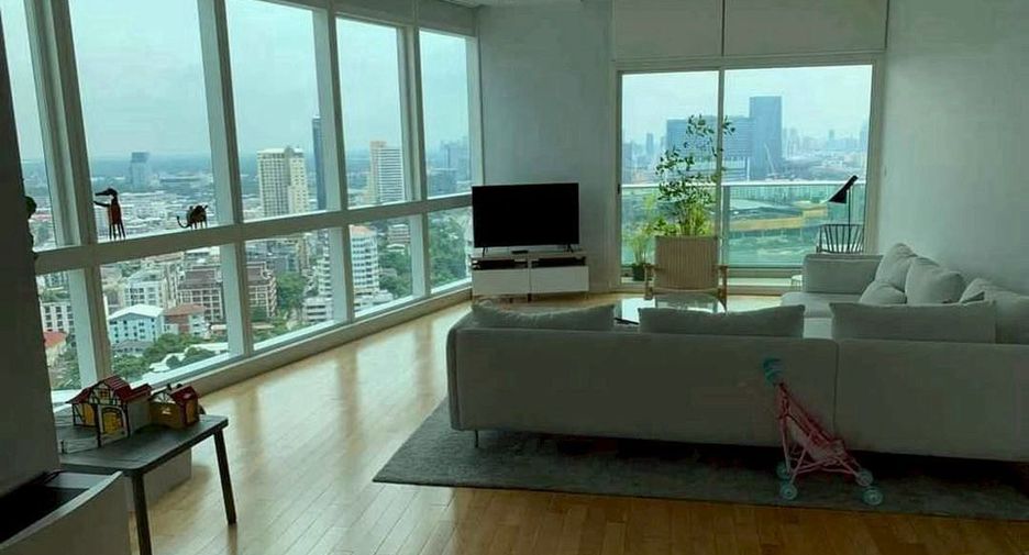 For rent and for sale 3 bedrooms condo in Khlong Toei, Bangkok