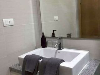 Condo en alquiler y en venta de 3 habitaciones en Khlong Toei, Bangkok