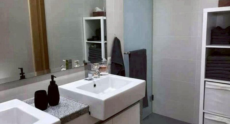 For rent and for sale 3 bedrooms condo in Khlong Toei, Bangkok