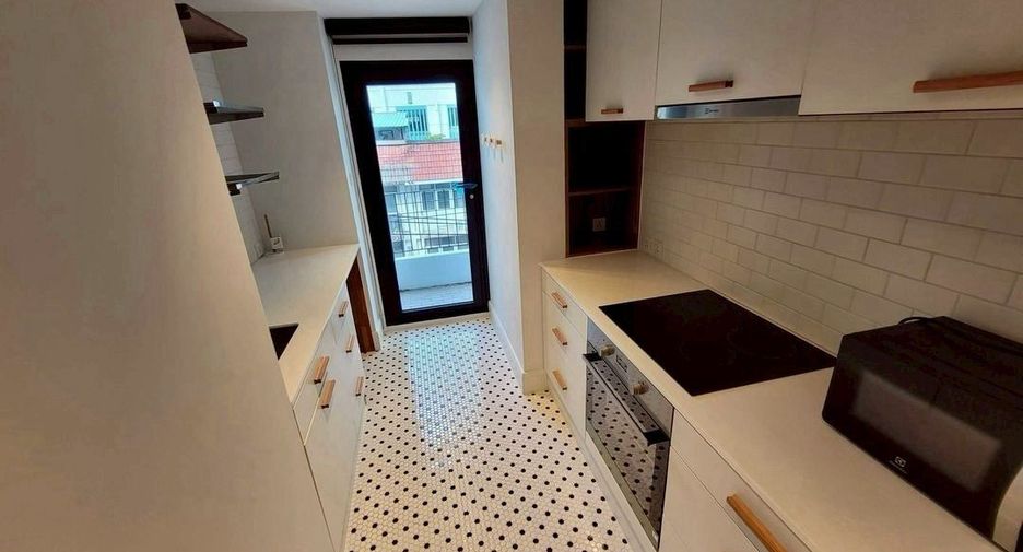For rent and for sale 2 bedrooms condo in Watthana, Bangkok