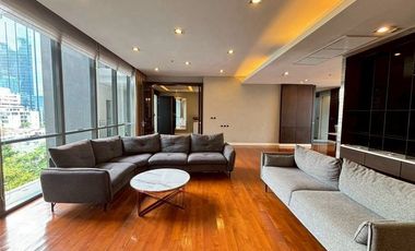 For rent 4 bedrooms condo in Khlong Toei, Bangkok
