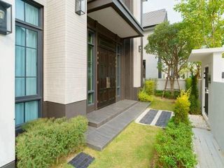 For rent and for sale 5 bedrooms house in Bang Phli, Samut Prakan