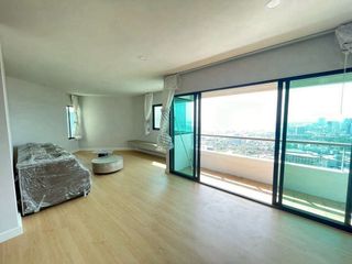 Wohnung zur Miete mit 3 Zimmer in Sathon, Bangkok