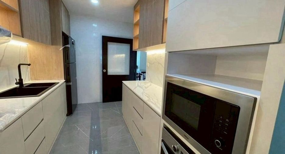 Wohnung zur Miete mit 3 Zimmer in Sathon, Bangkok
