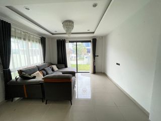 À louer 3 chambres maison à Bang Lamung, Chonburi