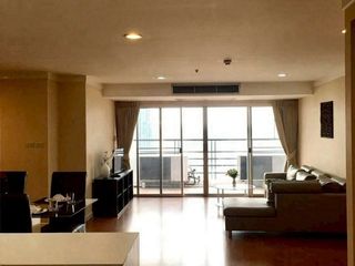 Wohnung zur Miete mit 3 Zimmer in Khlong Toei, Bangkok
