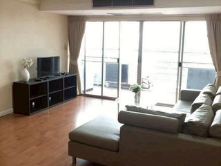 Wohnung zur Miete mit 3 Zimmer in Khlong Toei, Bangkok