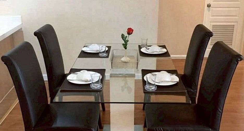 For rent 3 bedrooms condo in Khlong Toei, Bangkok