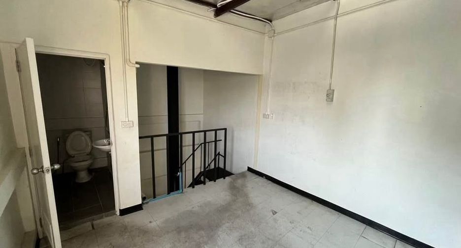 For rent retail Space in Bang Kho Laem, Bangkok
