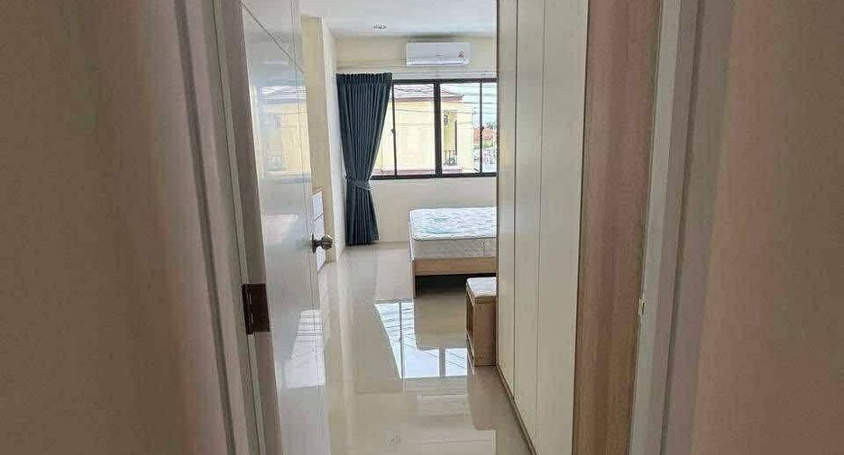 For rent 3 bedrooms house in East Pattaya, Pattaya