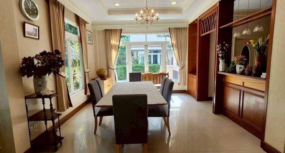 Casa en alquiler de 4 habitaciones en Suan Luang, Bangkok