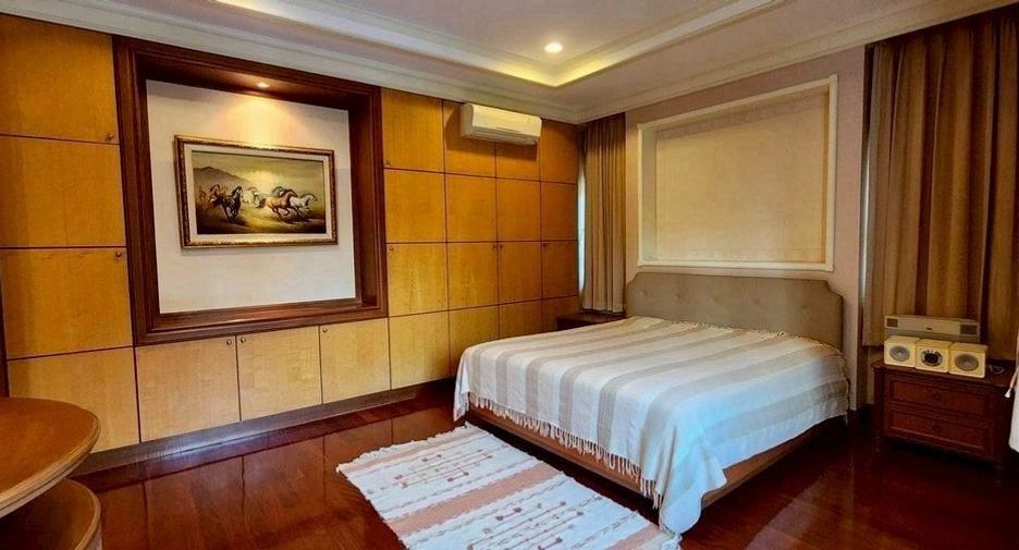 Casa en alquiler de 4 habitaciones en Suan Luang, Bangkok