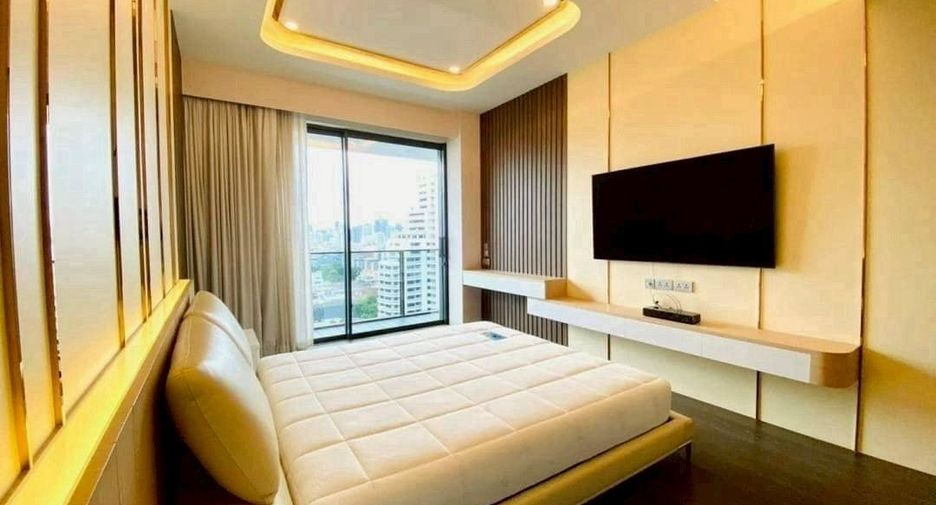 For rent 3 bedrooms condo in Watthana, Bangkok