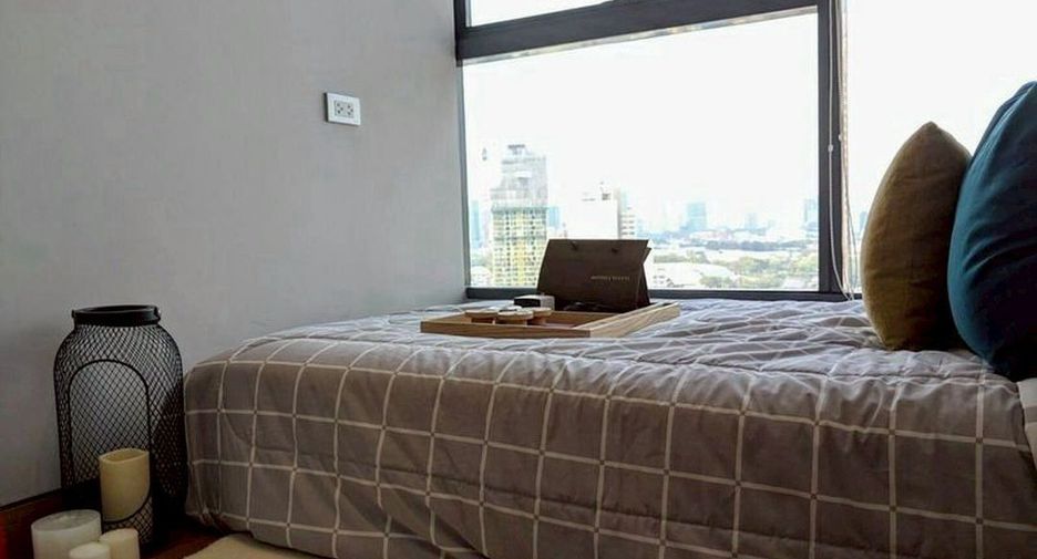 For sale 2 bedrooms condo in Khlong Toei, Bangkok