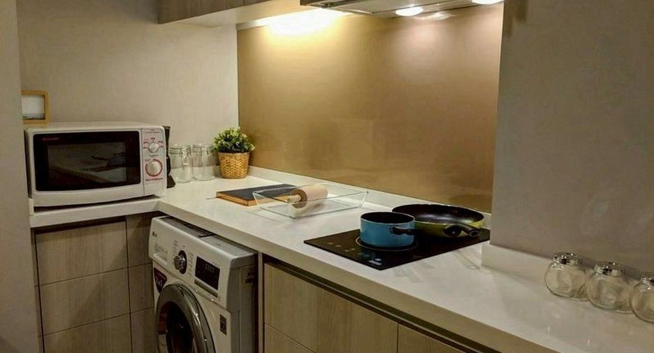 For sale 2 bedrooms condo in Khlong Toei, Bangkok
