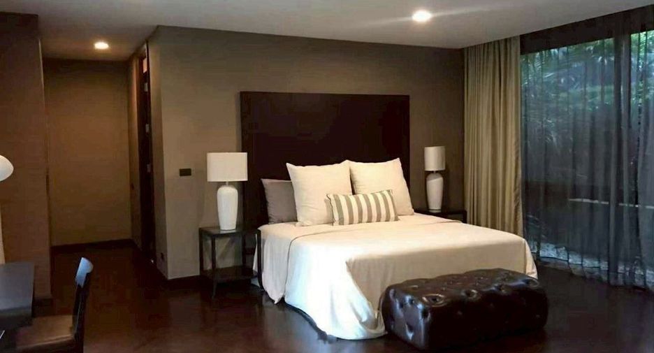 For rent 2 bedrooms condo in Watthana, Bangkok