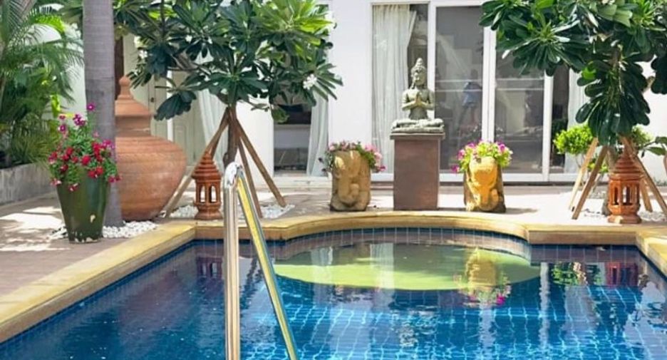 Villa zur Miete und zum Kauf mit 4 Zimmer in Jomtien, Pattaya