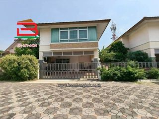 For sale 3 bedrooms house in Taling Chan, Bangkok