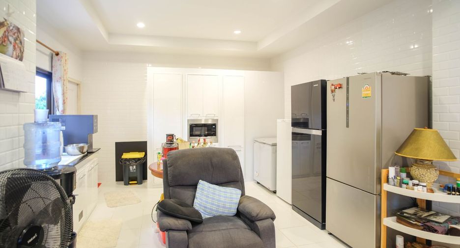 Casa en venta de 7 habitaciones en Klaeng, Rayong