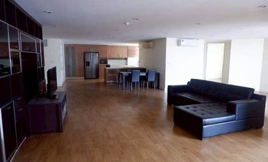 For sale 4 bedrooms condo in Watthana, Bangkok