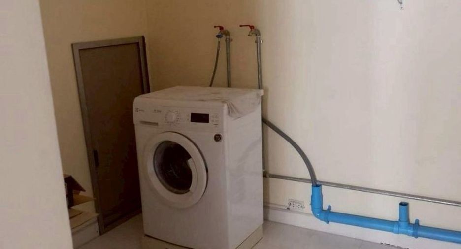 For sale 4 bedrooms condo in Watthana, Bangkok