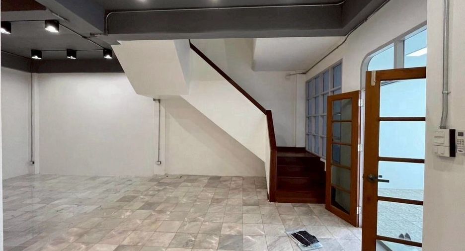 Gewerbefläche zur Miete in Khlong Toei, Bangkok