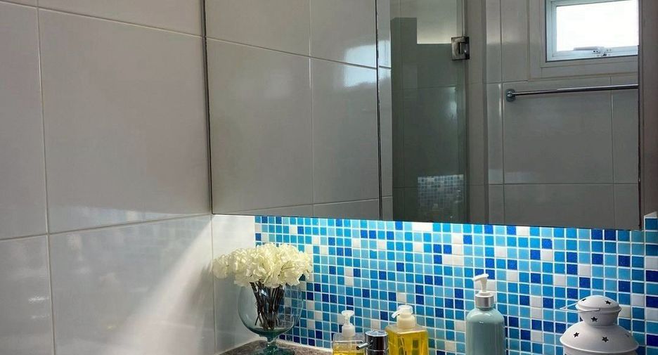 For rent and for sale 2 bedrooms condo in Phra Khanong, Bangkok