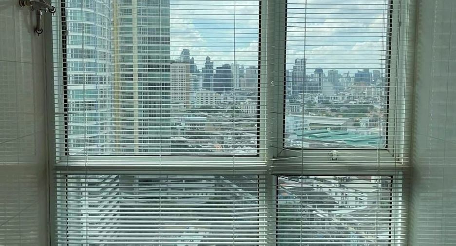 For rent そして for sale 3 ベッドルーム condo in Khlong Toei, Bangkok