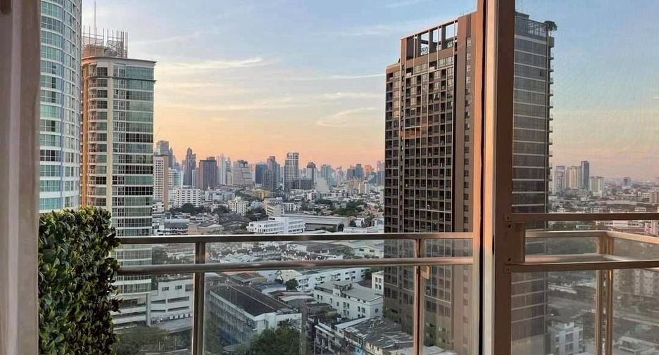 For rent そして for sale 3 ベッドルーム condo in Khlong Toei, Bangkok