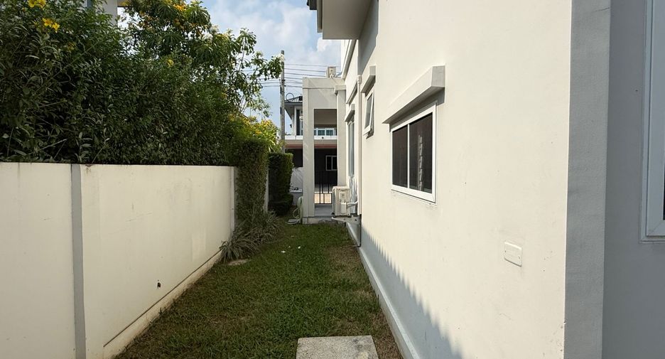 For rent 3 bedrooms house in Bang Phli, Samut Prakan