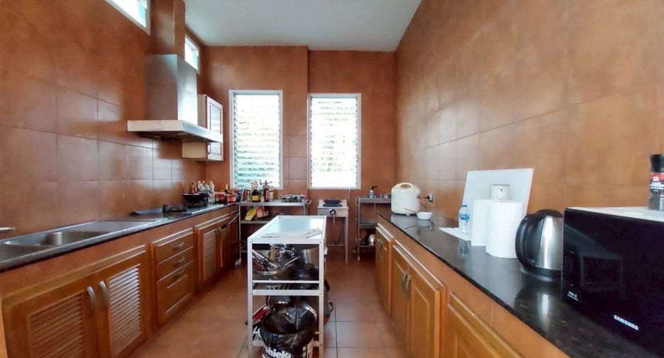 Haus zur Miete und zum Kauf mit 7 Zimmer in Bang Phli, Samut Prakan