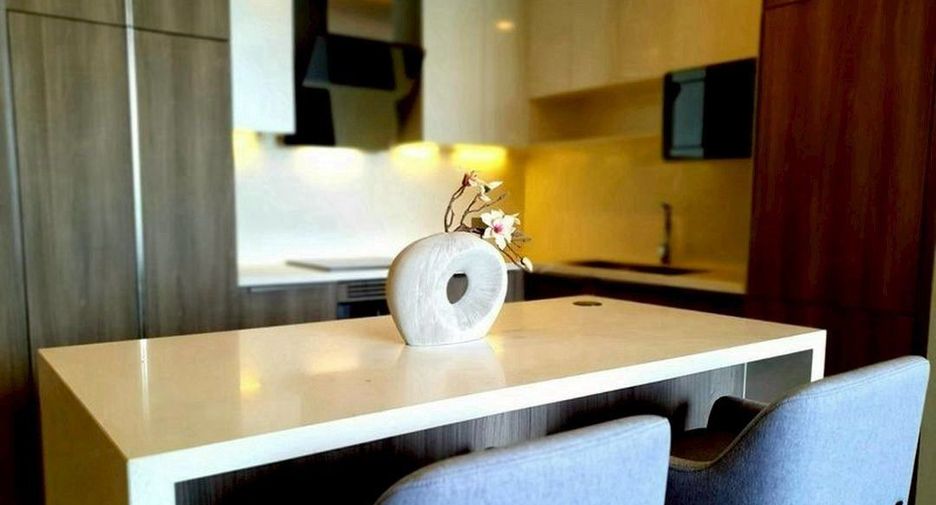 Condo en venta de 2 habitaciones en Khlong Toei, Bangkok