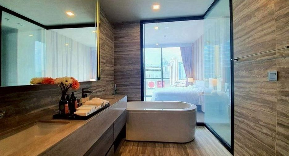 Condo en venta de 2 habitaciones en Khlong Toei, Bangkok