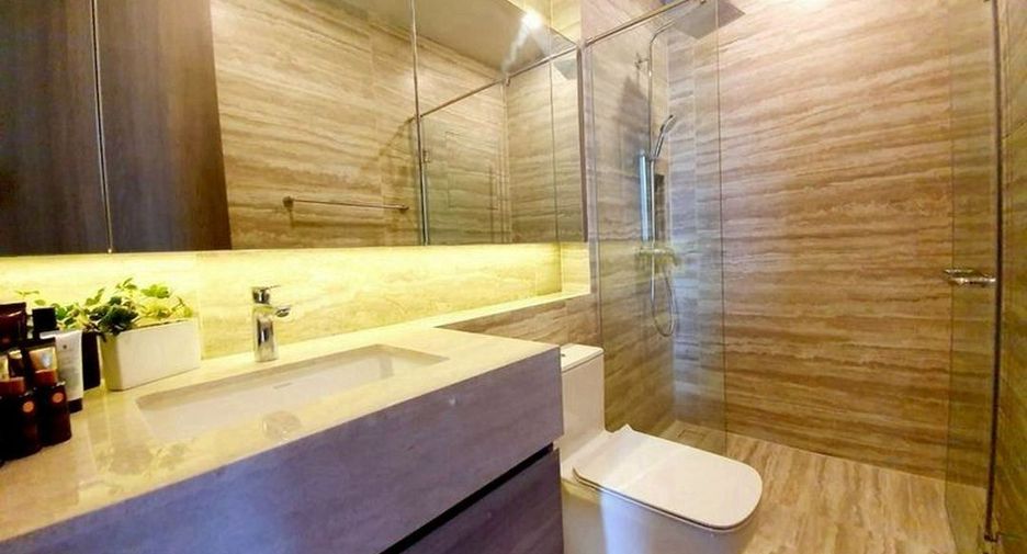 Condo en venta de 2 habitaciones en Khlong Toei, Bangkok