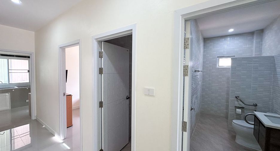 For rent and for sale 2 bedrooms house in Mueang Chiang Mai, Chiang Mai