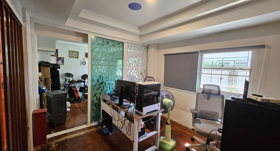 For sale 4 bedrooms house in Bang Bua Thong, Nonthaburi