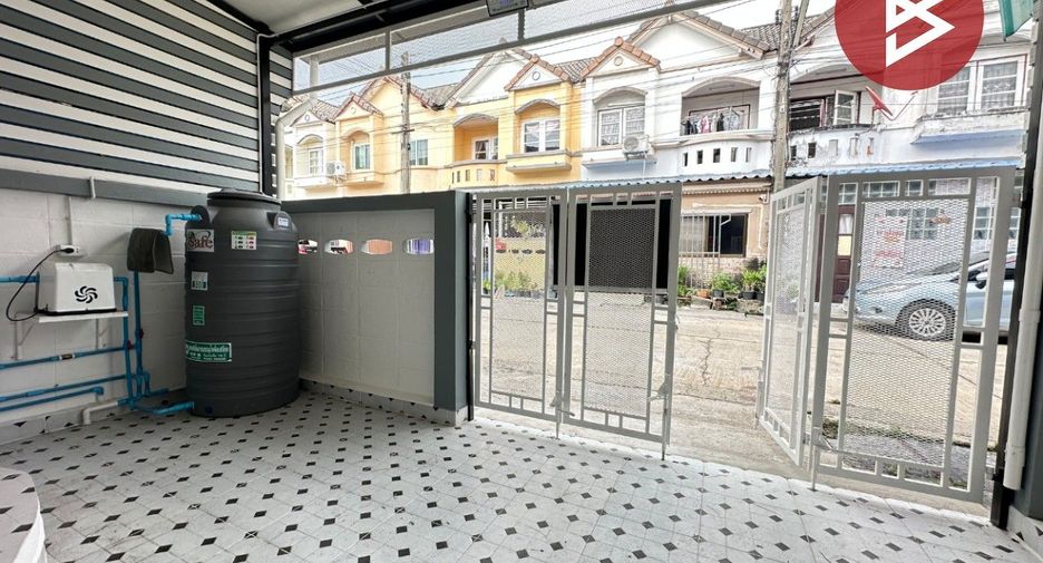 Продажа 3 спальни таунхаус в Lat Lum Kaeo, Патумтани