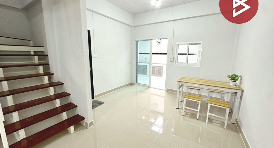 Продажа 3 спальни таунхаус в Lat Lum Kaeo, Патумтани