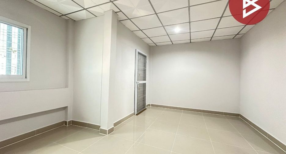 Продажа 3 спальни таунхаус в Lat Lum Kaeo, Патумтани