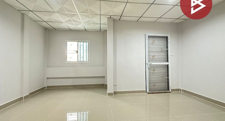 Продажа 3 спальни таунхаус в Lat Lum Kaeo, Патумтани