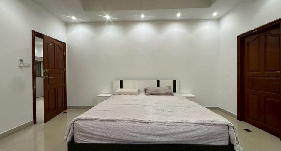 Продажа 3 спальни вилла в Йомтиен, Паттайя