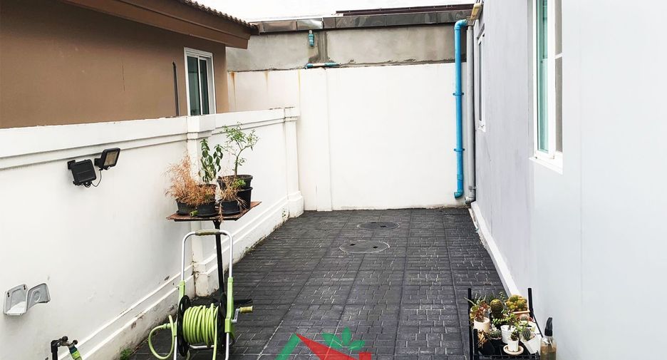 For sale 3 bedrooms house in Nong Khaem, Bangkok