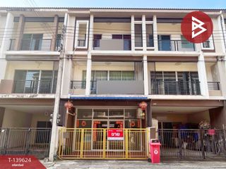 For sale 3 bedrooms townhouse in Mueang Samut Sakhon, Samut Sakhon