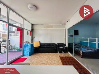 For sale 3 bedrooms townhouse in Mueang Samut Sakhon, Samut Sakhon