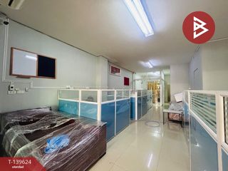 For sale 3 bedrooms townhouse in Mueang Samut Sakhon, Samut Sakhon