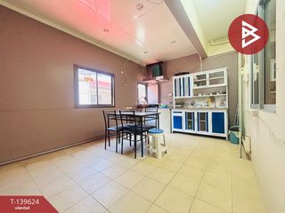 For sale 3 bedrooms townhouse in Mueang Samut Sakhon, Samut Sakhon
