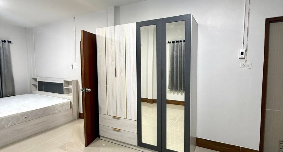 For rent 3 bedrooms house in Don Mueang, Bangkok