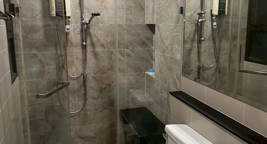 Haus zur Miete mit 4 Zimmer in Bang Phli, Samut Prakan